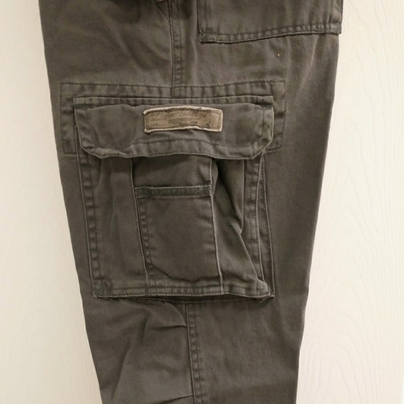 Unionbay (8) cargo pants - NWOT - Picture 3 of 8